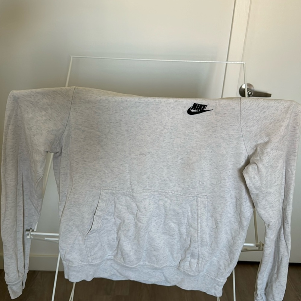 Women’s white Nike hoodie